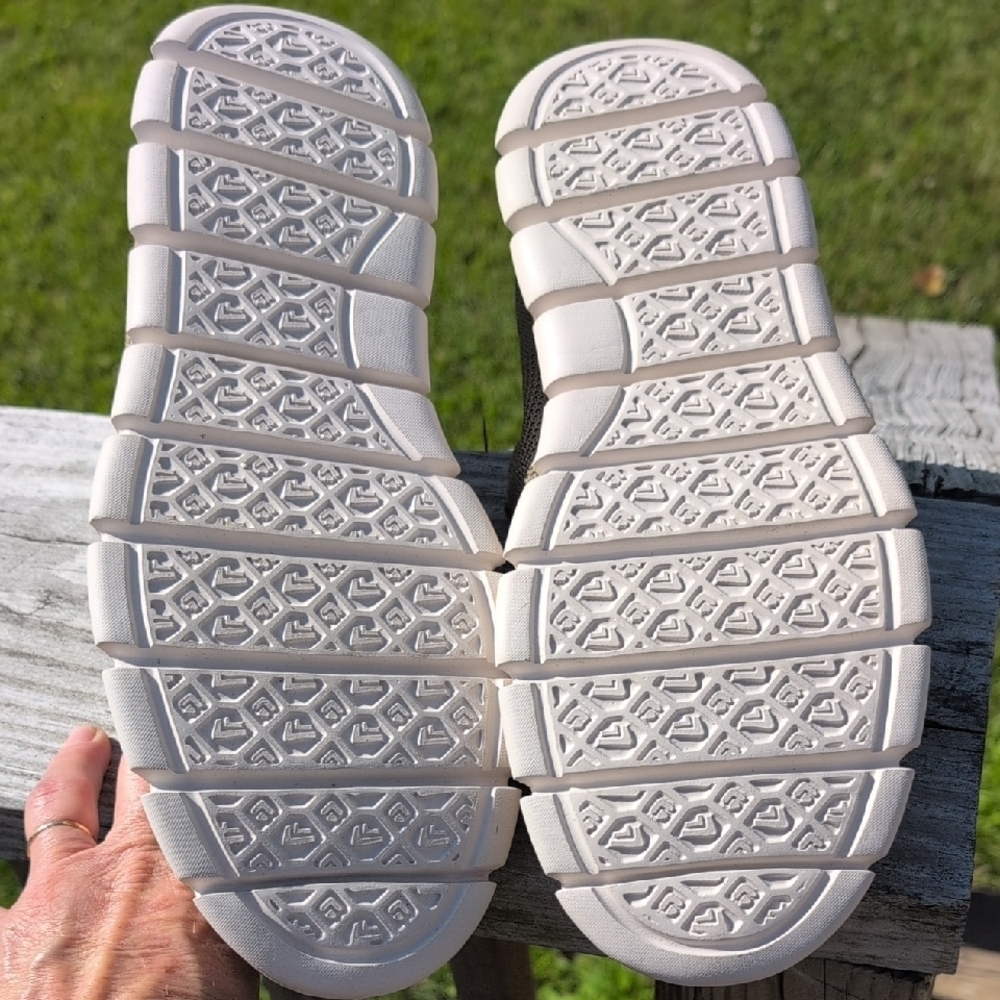 Men's Leisure Brand Tan Knit Sneakers - Picture 4 of 7